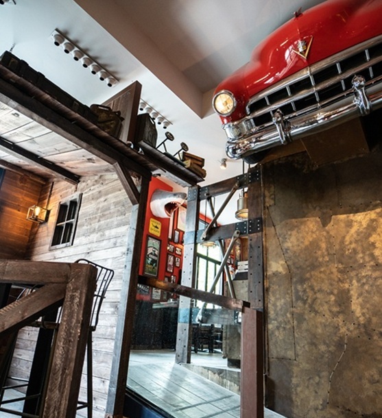 Interior local Twister Rock&Food